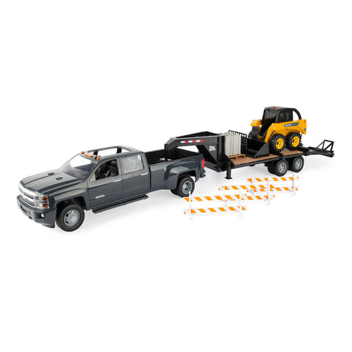 Tomy 1:16 Big Farm John Deere Construction Set with Skid Loader, Chevrolet Silverado and Accessories