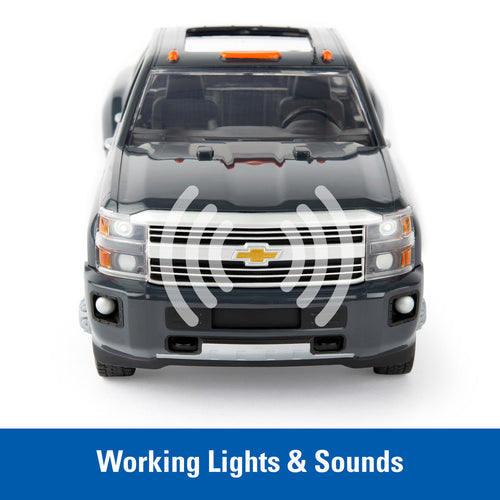 Tomy 1:16 Big Farm John Deere Construction Set with Skid Loader, Chevrolet Silverado and Accessories